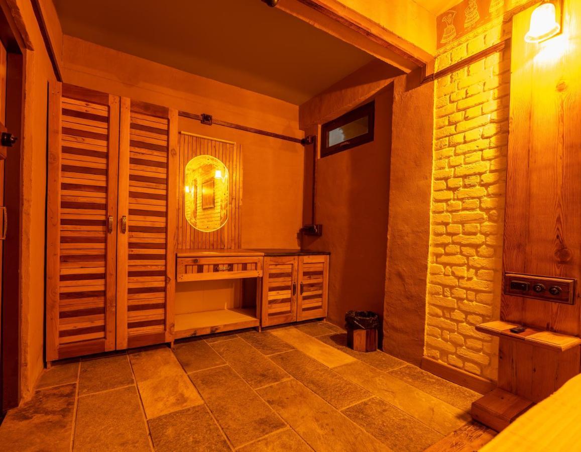 Blusalzz Homes - The Himalayan Bungalow, Almora - Uttarakhand ภายนอก รูปภาพ